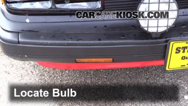 1984 Audi Coupe 2.2L 5 Cyl. Éclairage Feu clignotant avant (remplacer l'ampoule)